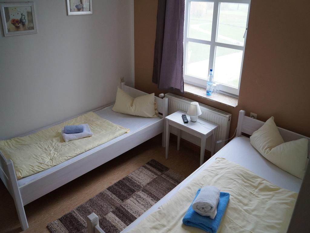 ホテル Gasthuus Ulenhoff Westoverledingen 部屋 写真