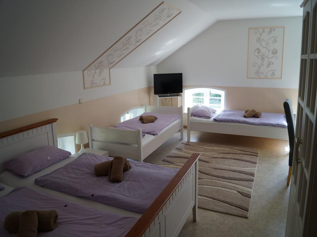 ホテル Gasthuus Ulenhoff Westoverledingen 部屋 写真