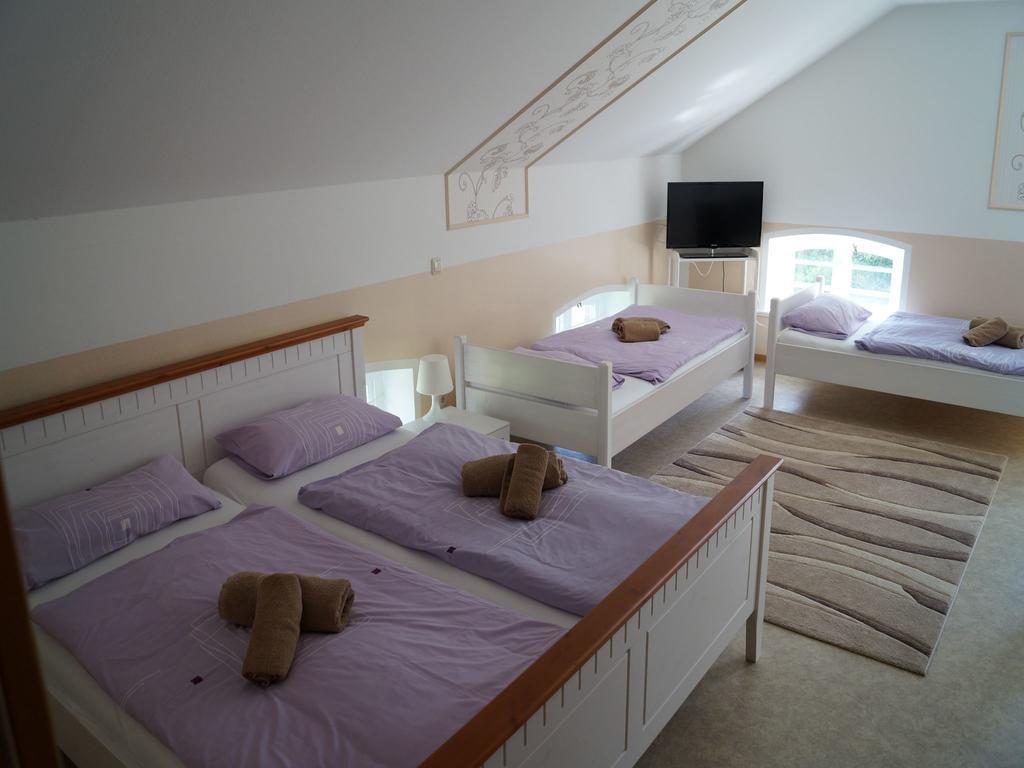 ホテル Gasthuus Ulenhoff Westoverledingen 部屋 写真
