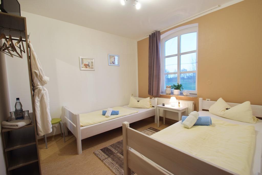 ホテル Gasthuus Ulenhoff Westoverledingen 部屋 写真